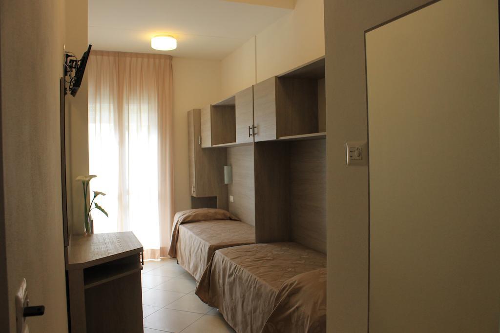 Hotel Villa Enea Cattolica Ngoại thất bức ảnh