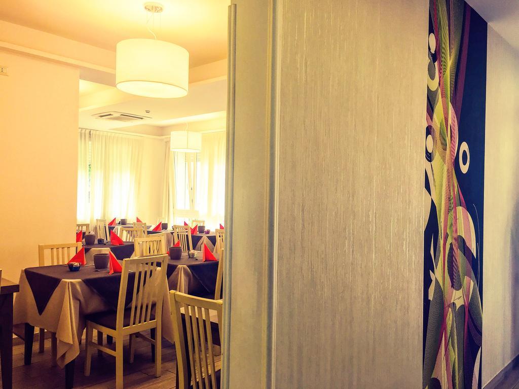 Hotel Villa Enea Cattolica Ngoại thất bức ảnh