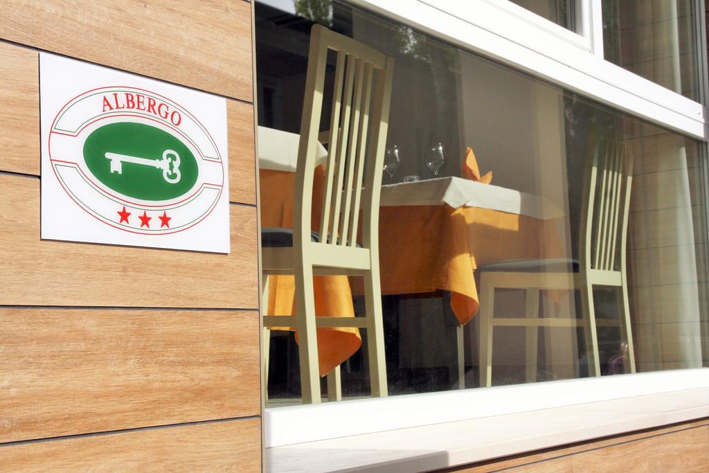 Hotel Villa Enea Cattolica Ngoại thất bức ảnh