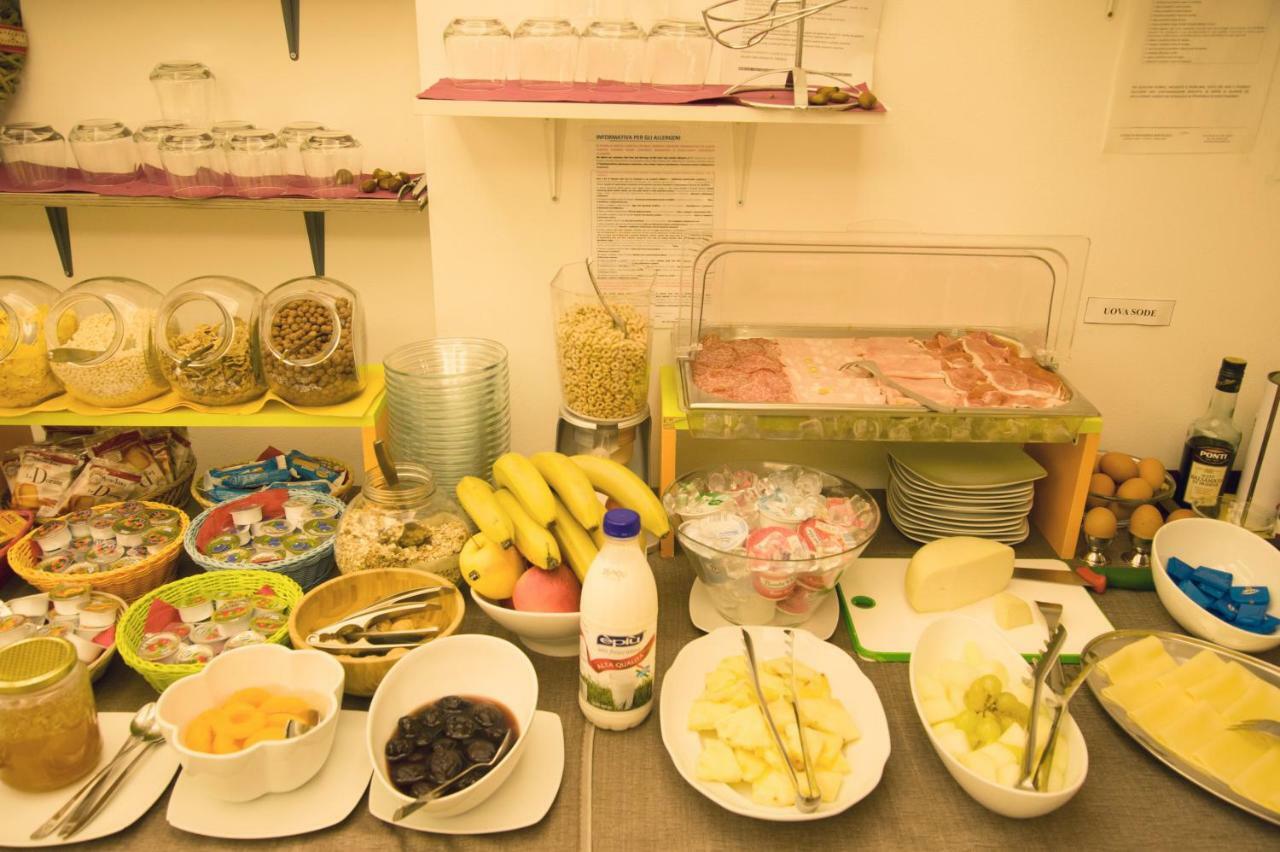 Hotel Villa Enea Cattolica Ngoại thất bức ảnh